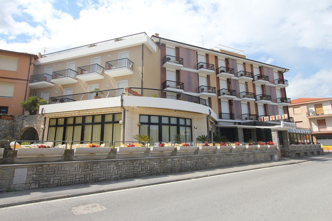 Liliana Hotel 3*